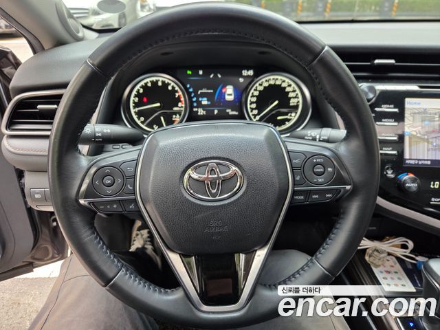 Toyota Camry 2019 — photo 4