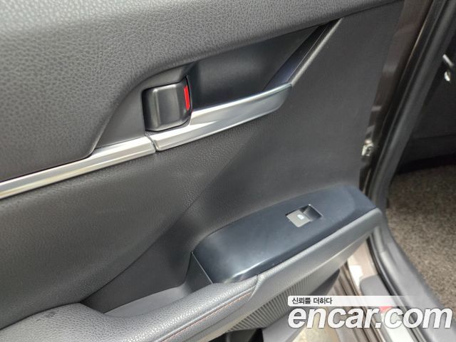 Toyota Camry 2019 — photo 13