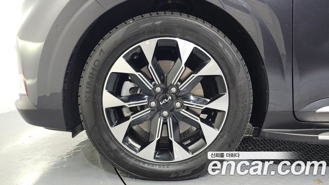 Kia Canival 2023 — photo 5