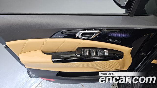 Kia Canival 2023 — photo 14