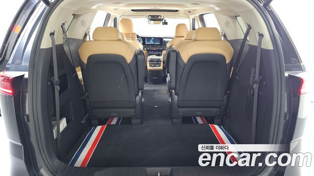 Kia Canival 2023 — photo 27