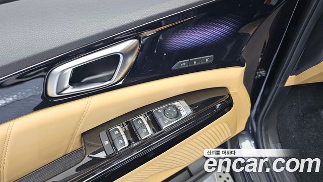 Kia Canival 2023 — photo 36