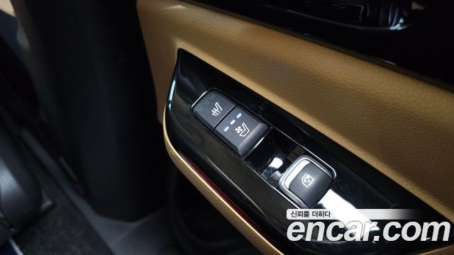 Kia Canival 2023 — photo 37