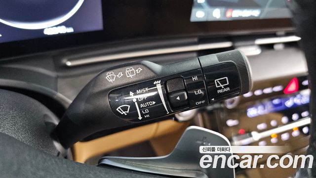 Kia Canival 2023 — photo 38