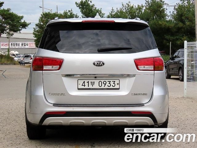 Kia Canival 2016 — photo 4