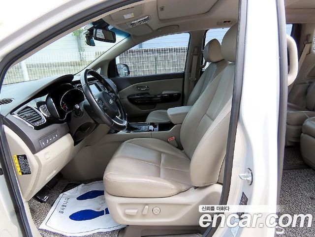 Kia Canival 2016 — photo 5