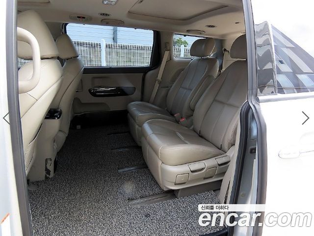 Kia Canival 2016 — photo 6