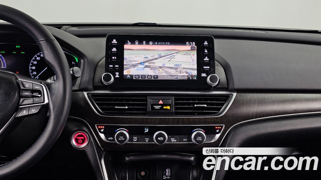 Honda Accord 2018 — photo 20