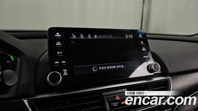 Honda Accord 2018 — photo 32