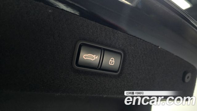 Genesis EQ900 2017 — photo 25