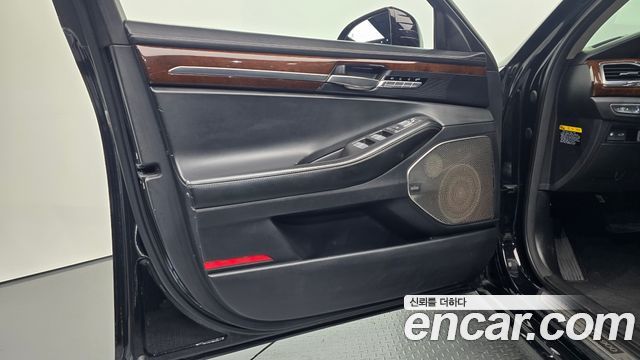 Genesis EQ900 2017 — photo 14