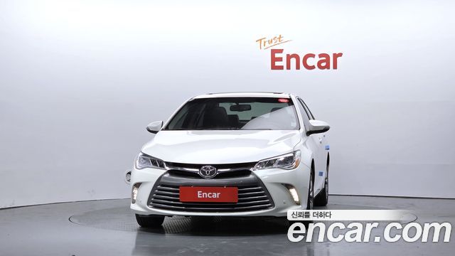 Toyota Camry 2015 — photo 3