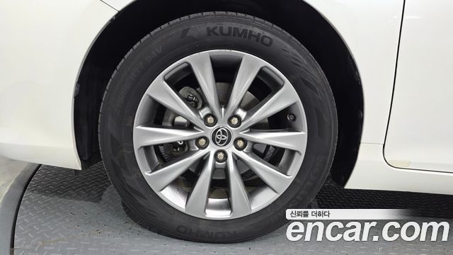 Toyota Camry 2015 — photo 5