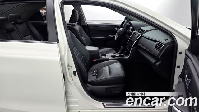 Toyota Camry 2015 — photo 10