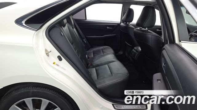 Toyota Camry 2015 — photo 12