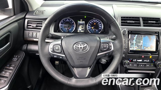 Toyota Camry 2015 — photo 13