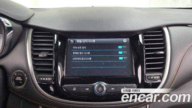 Chevrolet Korea Trax 2018 — photo 19