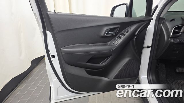 Chevrolet Korea Trax 2018 — photo 14