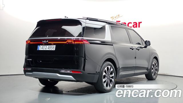 Kia Canival 2023 — photo 2