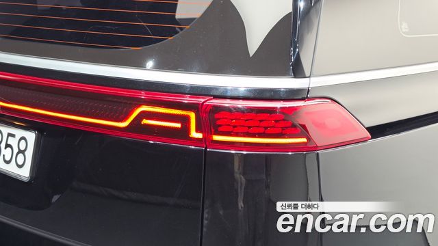 Kia Canival 2023 — photo 9