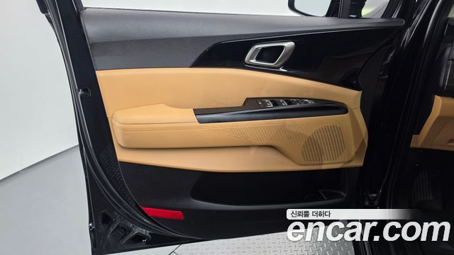 Kia Canival 2023 — photo 14