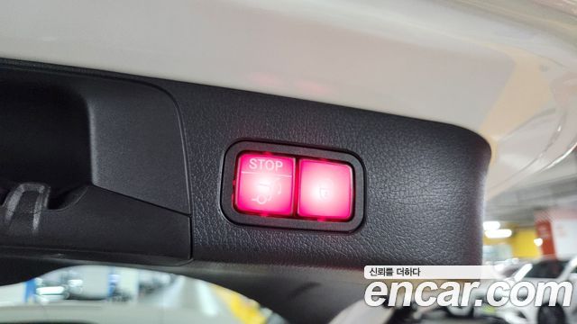 Mercedes-Benz GLB-Class 2026 — photo 18