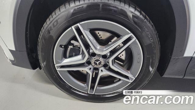 Mercedes-Benz GLB-Class 2026 — photo 20