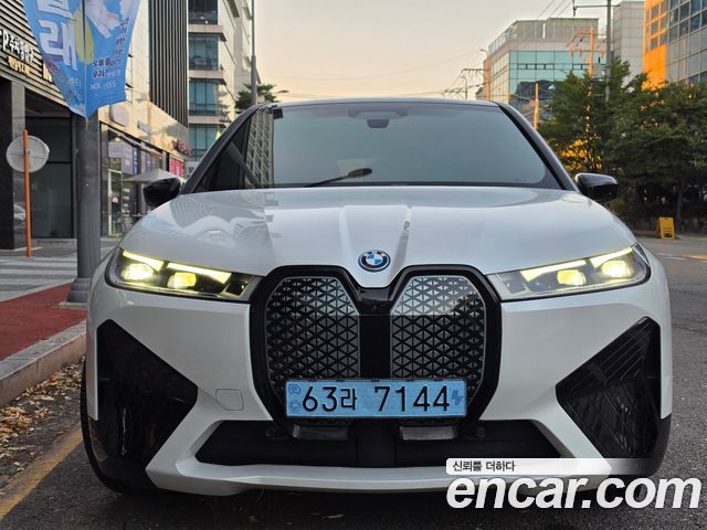 BMW iX 2023 — photo 2