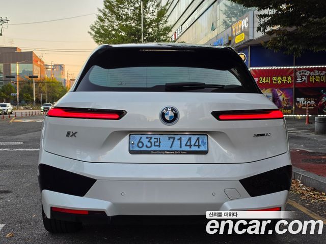 BMW iX 2023 — photo 7