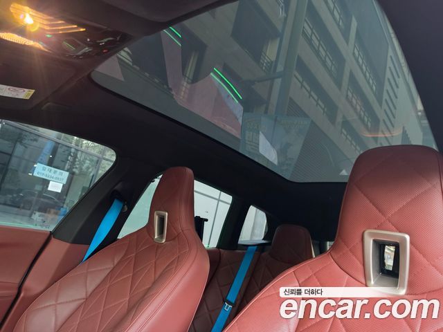 BMW iX 2023 — photo 9