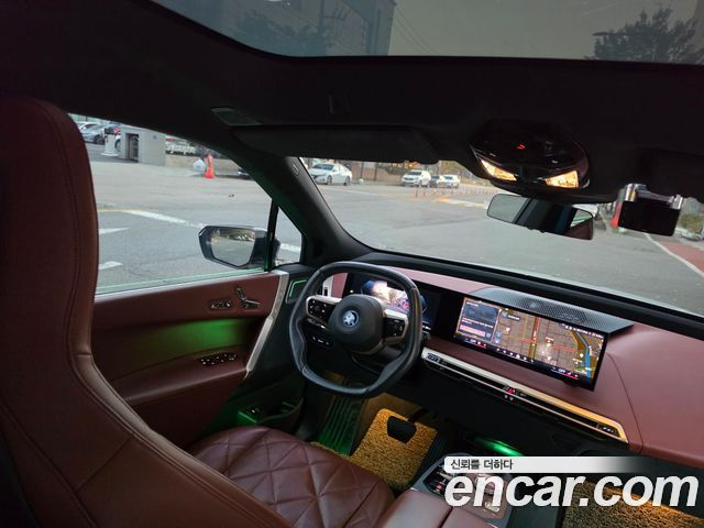 BMW iX 2023 — photo 11