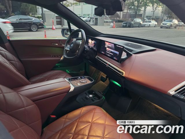 BMW iX 2023 — photo 12