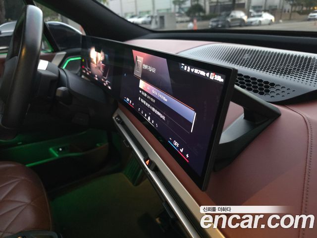 BMW iX 2023 — photo 13