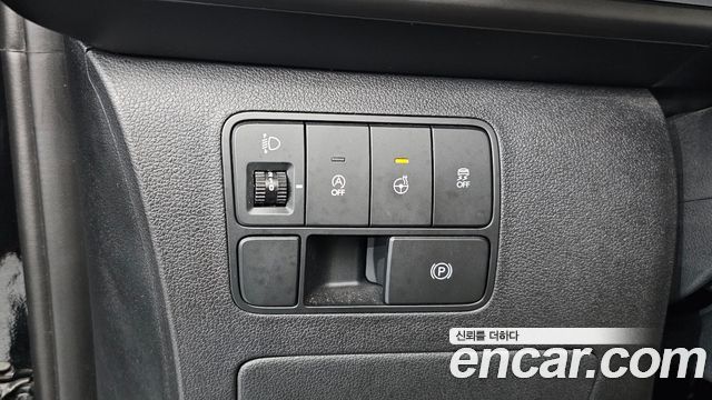Hyundai Staria 2025 — photo 13