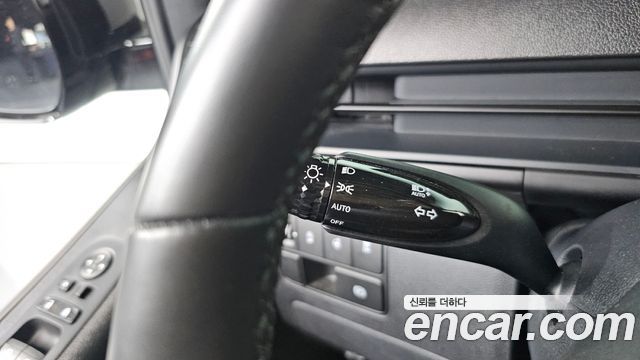 Hyundai Staria 2025 — photo 15