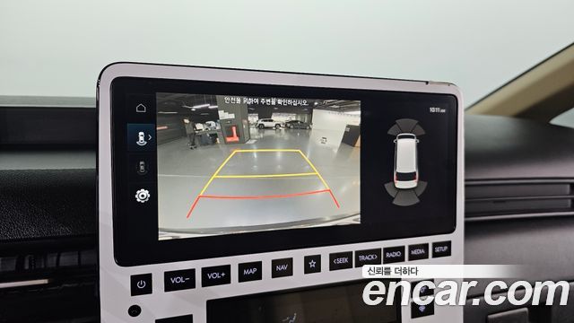 Hyundai Staria 2025 — photo 18