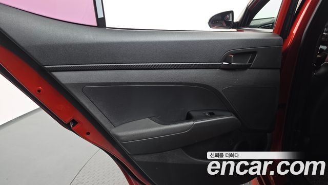 Hyundai AVANTE 2017 — photo 15