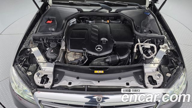 Mercedes-Benz E-Class 2019 — photo 6