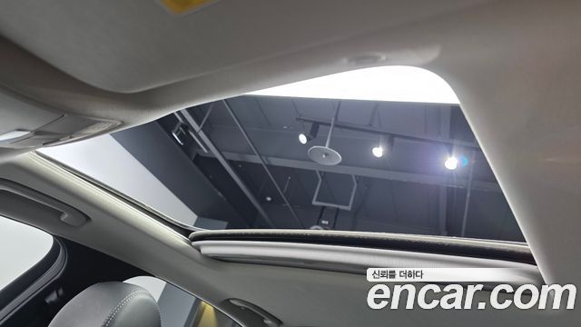 Mercedes-Benz E-Class 2019 — photo 22