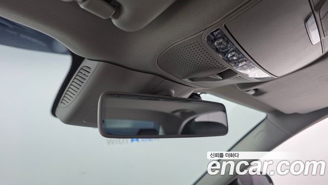 Mercedes-Benz E-Class 2019 — photo 23