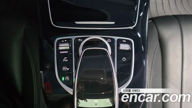 Mercedes-Benz E-Class 2019 — photo 31