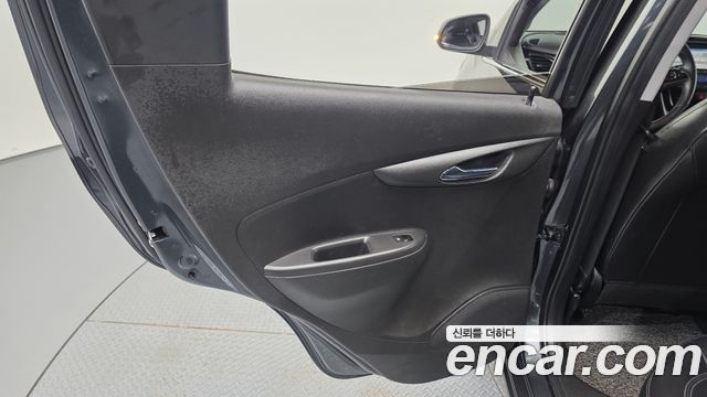 Chevrolet Korea Spark 2018 — photo 15