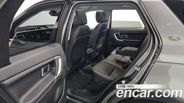 Land Rover Discovery Sport 2018 — photo 18