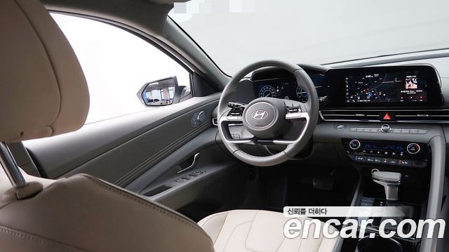 Hyundai AVANTE 2025 — photo 16