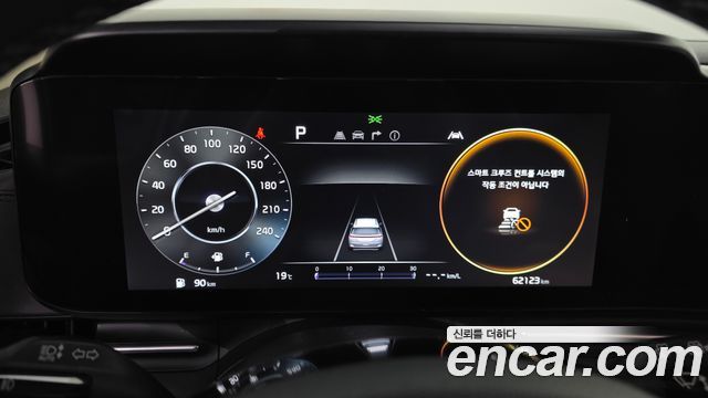 Kia Canival 2023 — photo 11