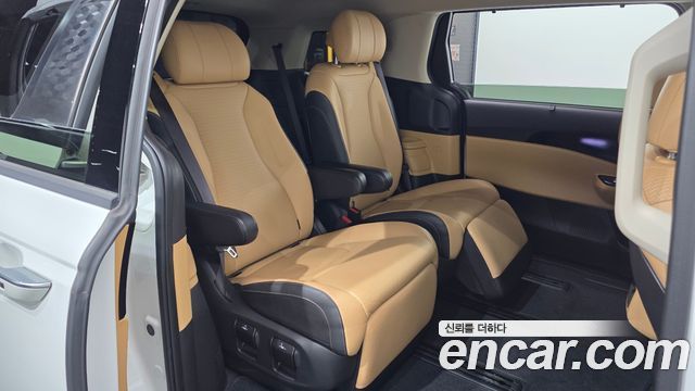 Kia Canival 2023 — photo 18