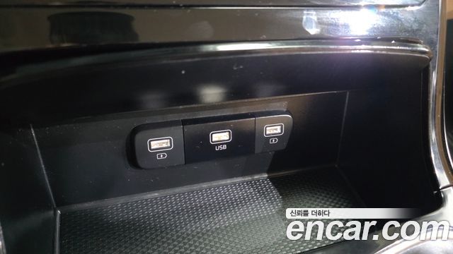 Kia Canival 2023 — photo 20