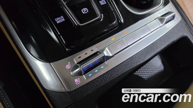 Kia Canival 2023 — photo 24