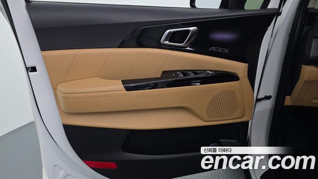 Kia Canival 2023 — photo 14