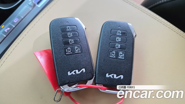Kia Canival 2023 — photo 28